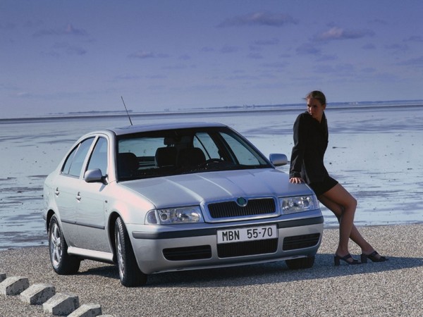 10nej 2001 skoda octavia 02 800 600