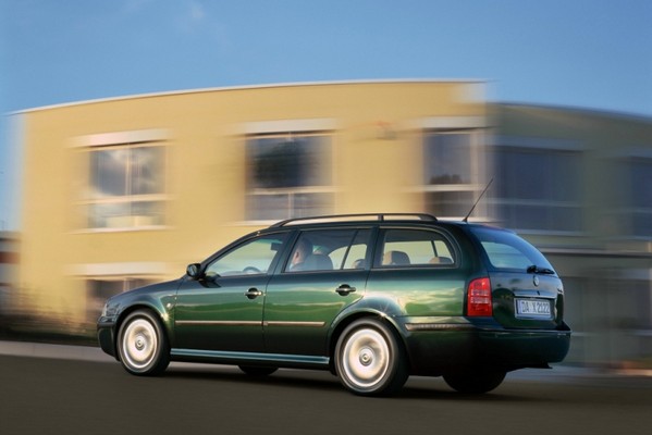 10nej 2001 skoda octavia 15 800 600