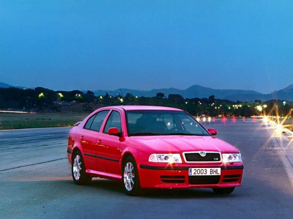10nej 2001 skoda octavia rs 01 800 600