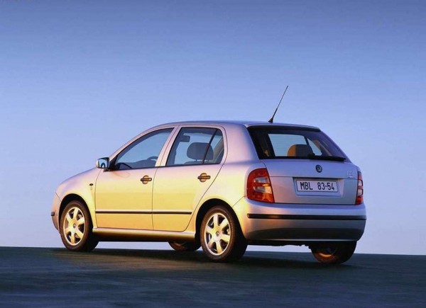 10nej skoda fabia 04 800 600