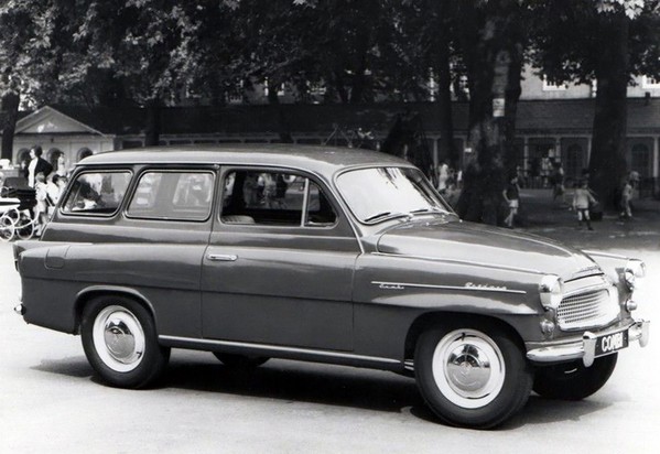 10nej skoda octavia combi 04 800 600